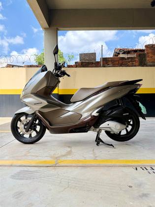 HONDA PCX DLX HONDA PCX DLX